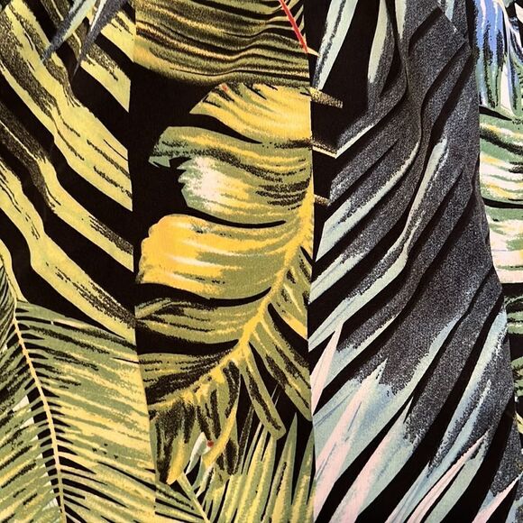 Shein size 2XL green Hawaiian print romper faux wrap front adjustable straps EUC - Picture 4 of 12